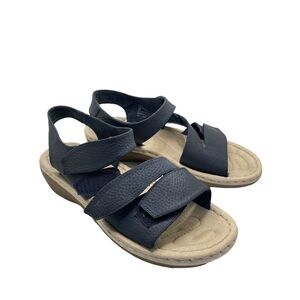 Cliffs by White Mountain Women's 8 Navy Calibre Low Wedge Sandals